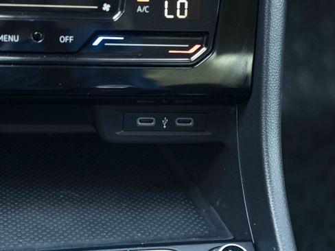 Certified 2025 Volkswagen Jetta S FWD image 31