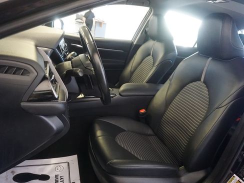 Used 2024 Toyota Camry SE FWD image 17