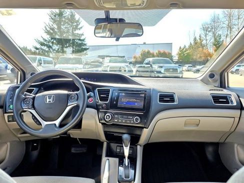 Used 2014 Honda Civic Hybrid Sedan image 10