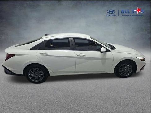 Used 2024 Hyundai Elantra SEL FWD image 1