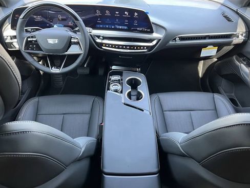 New 2026 Cadillac Lyriq Luxury image 5