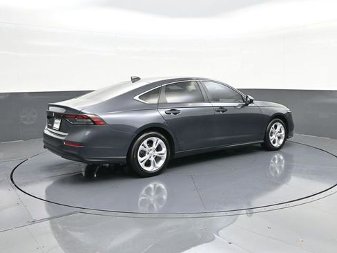 Certified 2025 Honda Accord LX image 15