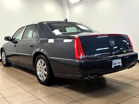 Used 2010 Cadillac DTS Premium image 6