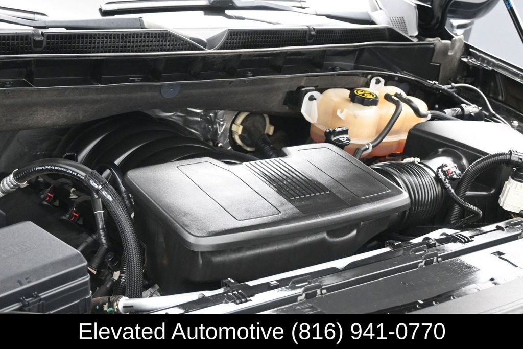 Used 2023 GMC Yukon SLT AWD/4WD image 26
