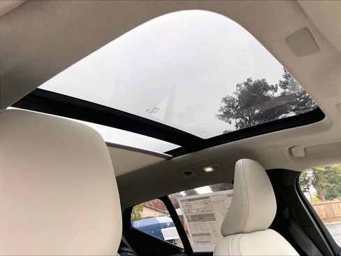 New 2026 Volvo XC40 B5 Plus w/ Protection Package Premier image 29