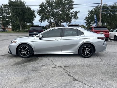 Used 2024 Toyota Camry SE w/ Convenience Package FWD image 7