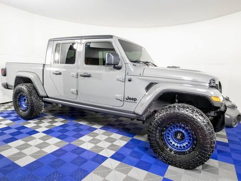 Used 2023 Jeep Gladiator Sport S image 3