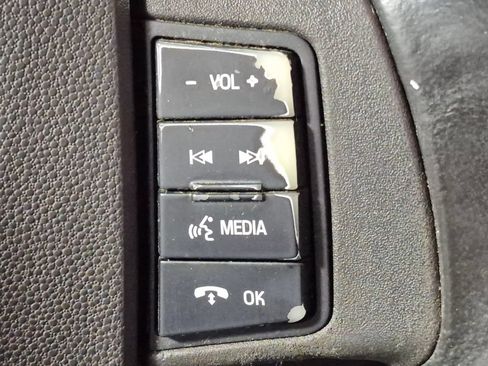 Used 2010 Ford Focus SES FWD image 13