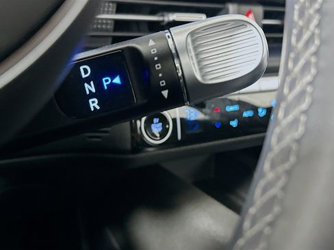 Used 2024 Hyundai Ioniq 6 SE RWD image 25