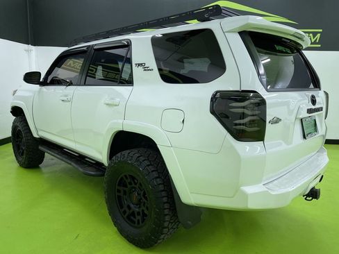 Used 2016 Toyota 4Runner SR5 image 7