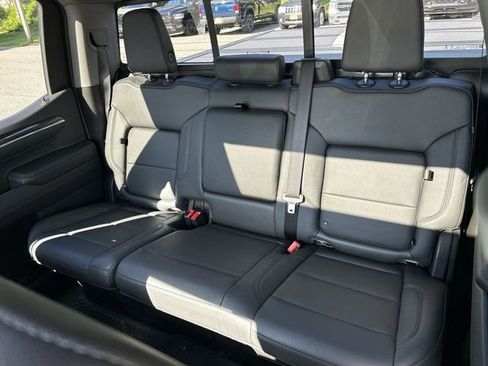 Used 2024 Chevrolet Silverado 1500 LT Trail Boss w/ Convenience Package II AWD/4WD image 23