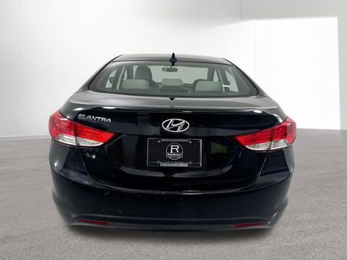 Used 2013 Hyundai Elantra GLS w/ Preferred Pkg FWD image 30