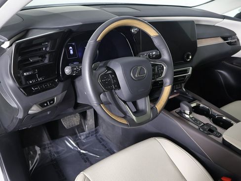 Used 2024 Lexus RX 350h w/ Accessory Package (K3) image 28