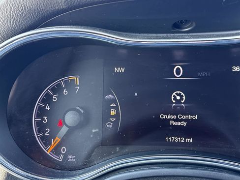 Used 2018 Jeep Grand Cherokee Limited image 30