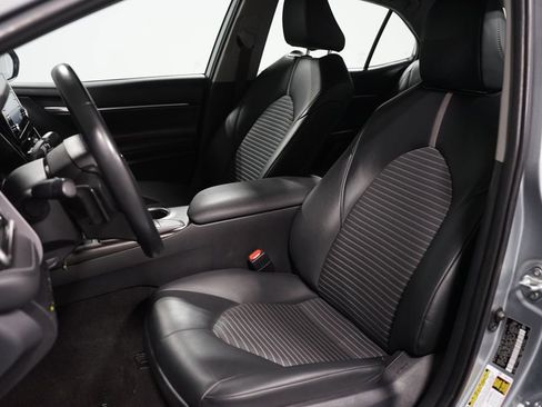 Used 2023 Toyota Camry SE image 25