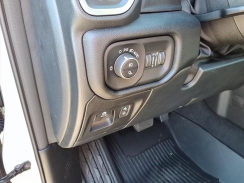 New 2026 RAM 1500 Big Horn AWD/4WD image 18