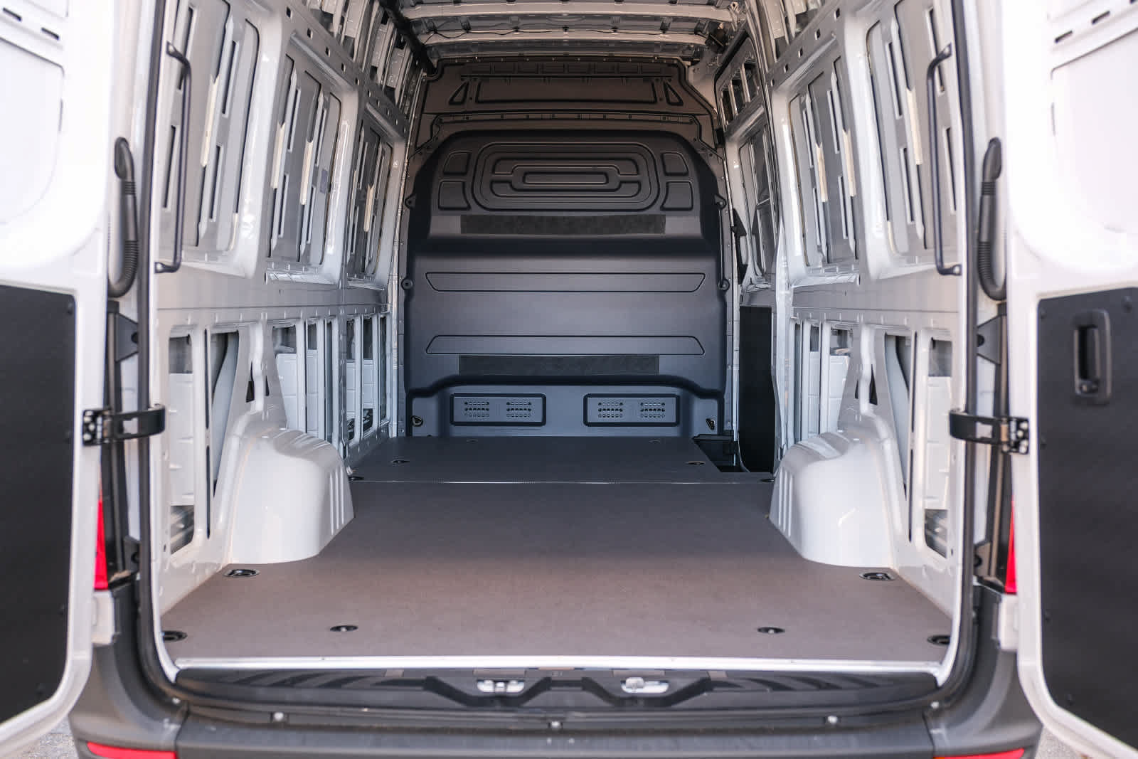 New 2025 Mercedes-Benz eSprinter 170 Cargo image 29