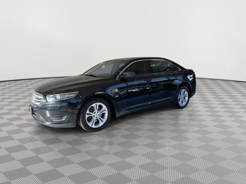Used 2015 Ford Taurus SE FWD image 5