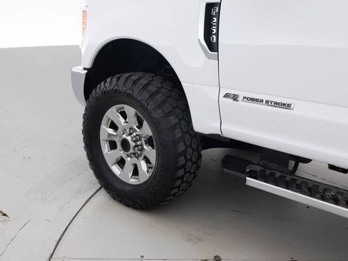 Used 2019 Ford F250 Lariat w/ Lariat Ultimate Package AWD/4WD image 18