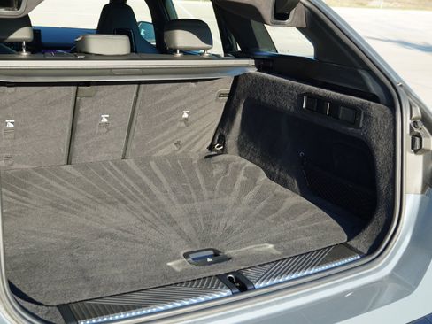 Used 2025 BMW M5 Touring image 40