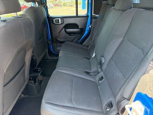 Used 2021 Jeep Gladiator Willys image 7
