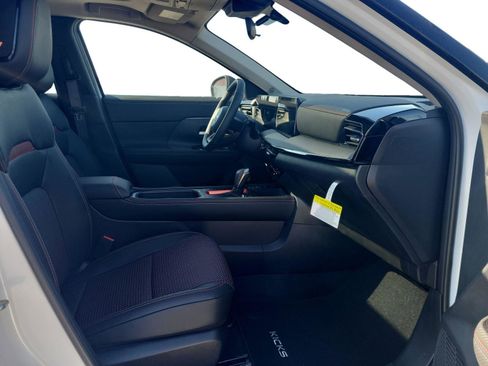 New 2026 Nissan Kicks SR w/ SR Premium Package image 15