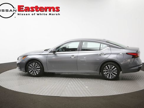 Used 2025 Nissan Altima 2.5 SV FWD image 59