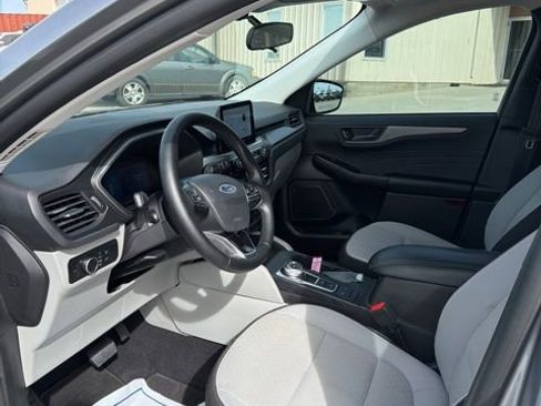Used 2024 Ford Escape Active image 12