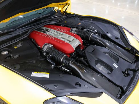 Used 2022 Ferrari 812 GTS image 60