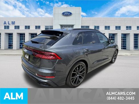 Used 2023 Audi Q8 Prestige AWD/4WD image 5