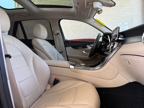 Used 2018 Mercedes-Benz GLC 300 image 17