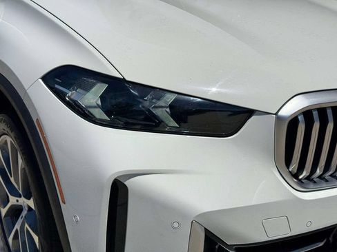 Certified 2024 BMW X5 xDrive40i w/ Parking Assistance Package AWD/4WD image 7