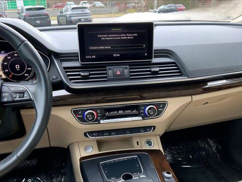 Used 2018 Audi Q5 2.0T Premium Plus w/ Premium Plus Package image 6