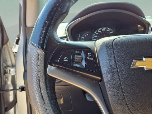 Used 2022 Chevrolet Trax LT w/ LT Convenience Package AWD/4WD image 14