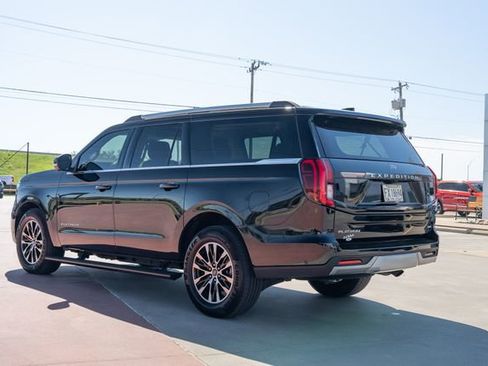 Used 2025 Ford Expedition Max Platinum AWD/4WD image 4