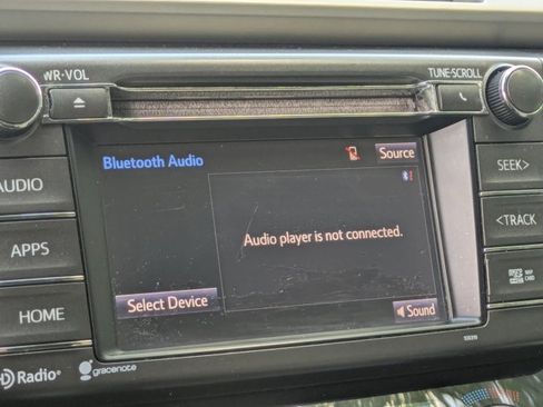 Used 2015 Toyota RAV4 Limited w/ Technology Package image 8