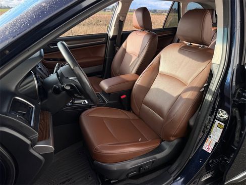 Used 2018 Subaru Outback 3.6R Touring image 9