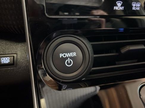 Used 2025 Subaru Solterra Premium image 38