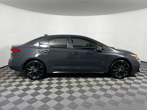 Certified 2025 Toyota Corolla SE image 4