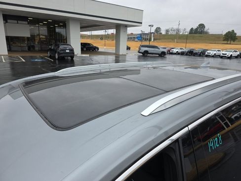 Used 2024 Cadillac XT6 Luxury w/ LPO, Floor Liner Package image 9