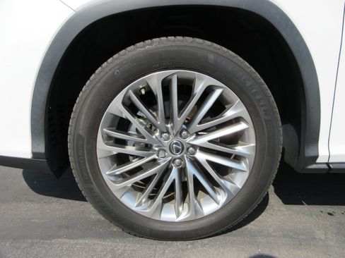 Used 2021 Lexus RX 450h AWD w/ Luxury Package image 17