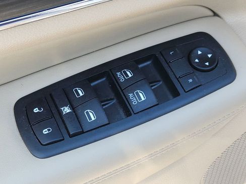 Certified 2020 Jeep Grand Cherokee Limited w/ Trailer Tow Group IV image 19