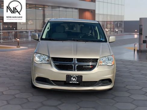 Used 2013 Dodge Grand Caravan SXT w/ Entertainment Group 1 image 3