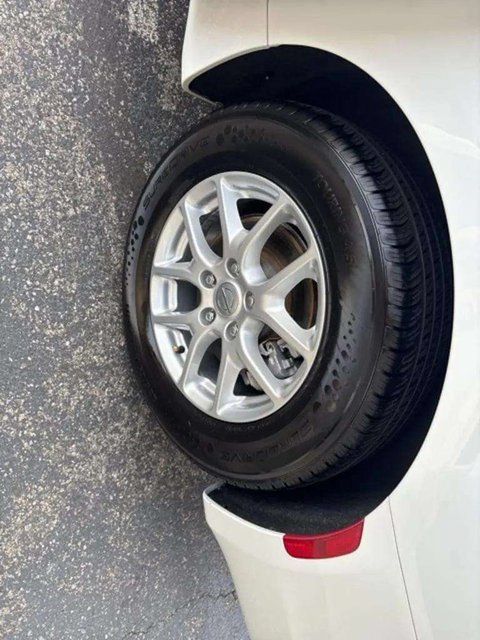 Used 2022 Chrysler Voyager LX FWD image 15