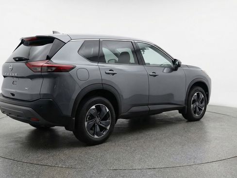 Used 2025 Nissan Rogue SV image 9