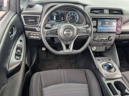 Used 2024 Nissan Leaf S image 13