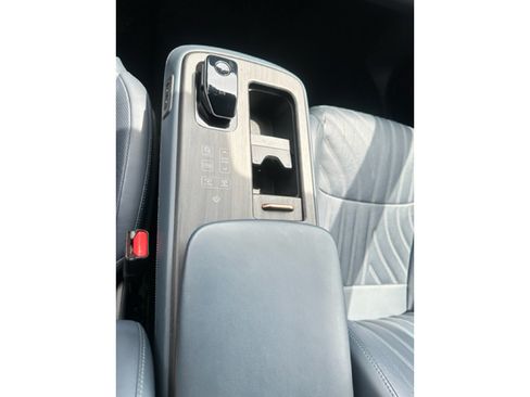 Used 2023 Nissan Ariya AWD/4WD image 14