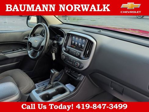 Used 2019 Chevrolet Colorado LT w/ LT Convenience Package AWD/4WD image 12