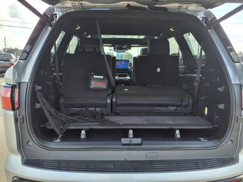Certified 2025 Toyota Sequoia Platinum AWD/4WD image 8