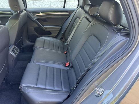 Used 2017 Volkswagen Golf 4-Door AWD/4WD image 8